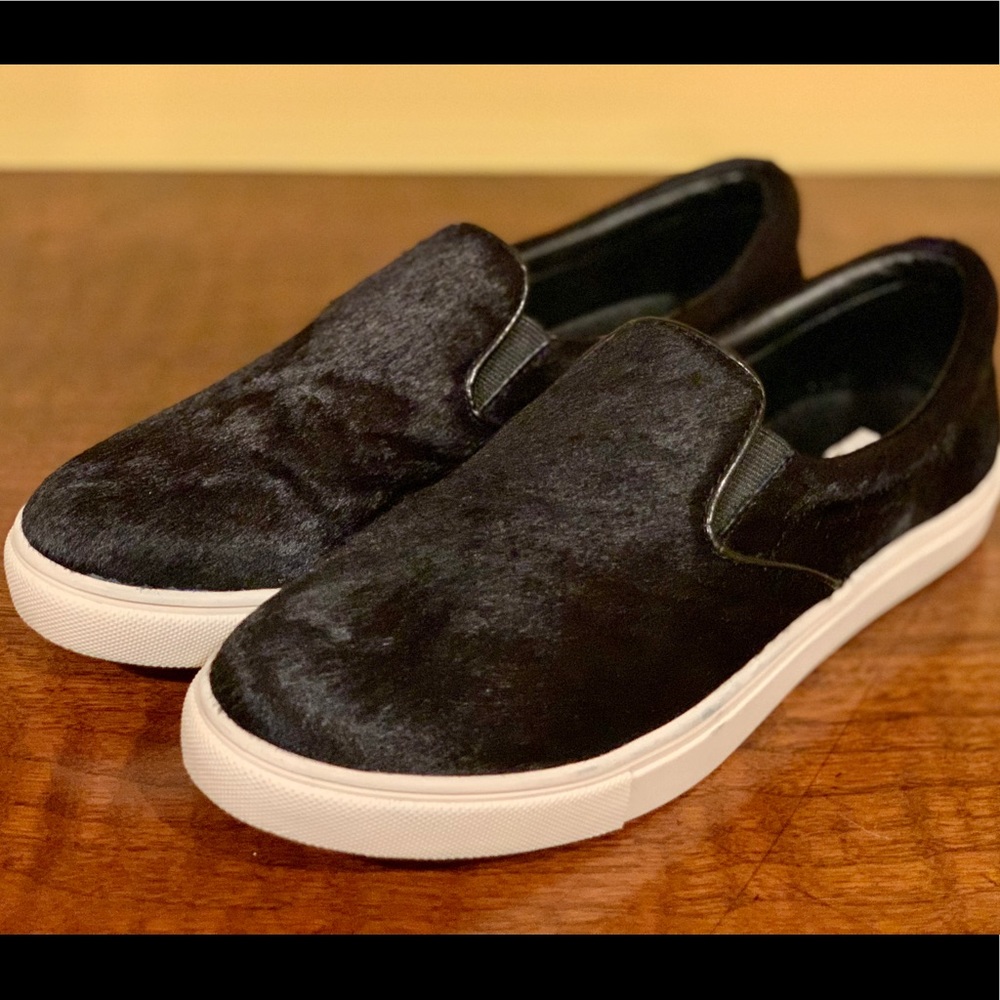 New Steve Madden Black Horse Hair Slip On Sneakers